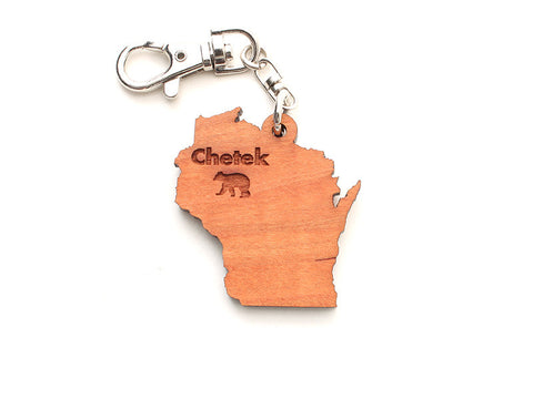 Lucky Day WI Key Chain ND Bear - Nestled Pines